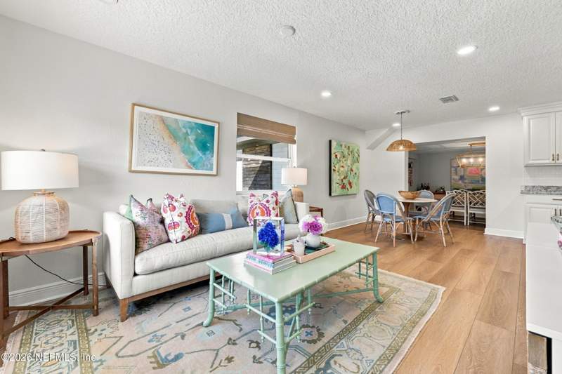 5 bedroom Single Family Residence at 1415 N 9th Street, Beach Homesites, Jacksonville Beach — photo 3