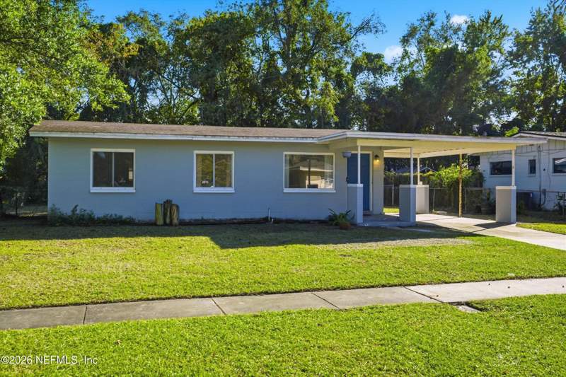 3 bedroom Single Family Residence at 7404 Strato Road, Oak Hill, Jacksonville — photo 3