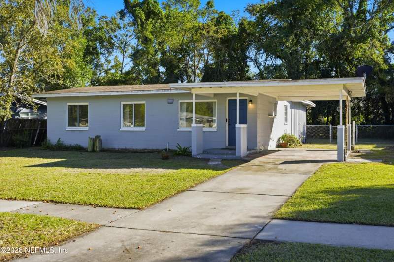 3 bedroom Single Family Residence at 7404 Strato Road, Oak Hill, Jacksonville — photo 4
