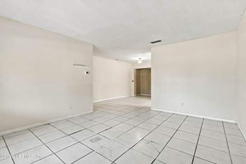 7404 Strato Road, Jacksonville FL - photo 7 of 27