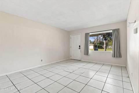7404 Strato Road, Jacksonville FL - photo 9 of 27