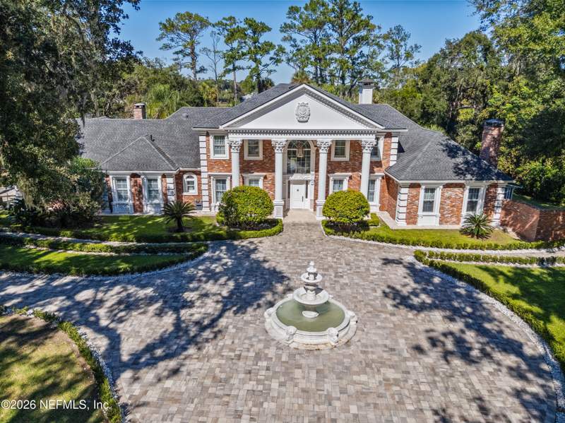 5 bedroom Single Family Residence at 1370 Moss Creek Drive, Queens Harbour Cc, Jacksonville — photo 3