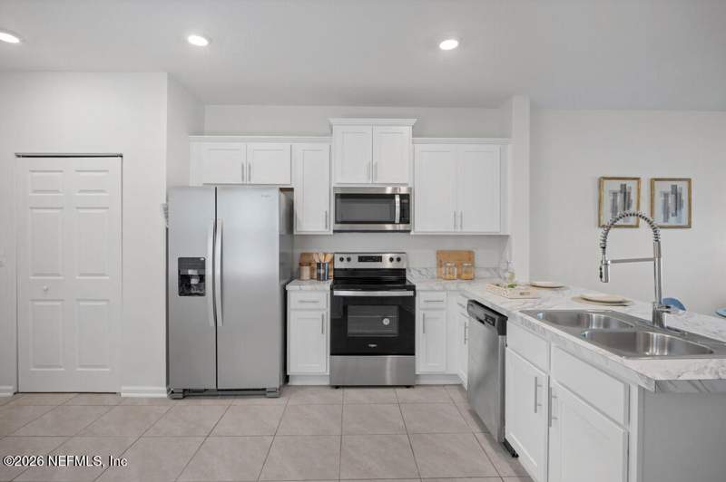 2 bedroom Townhouse at 9053 Gifford Drive, Westlake Estates Townhomes, Jacksonville — photo 5