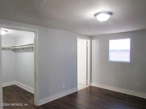 2560 Vernon Street, Jacksonville FL - photo 6 of 9