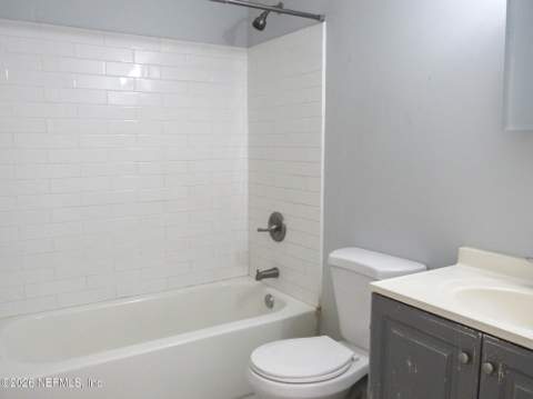 2560 Vernon Street, Jacksonville FL - photo 8 of 9