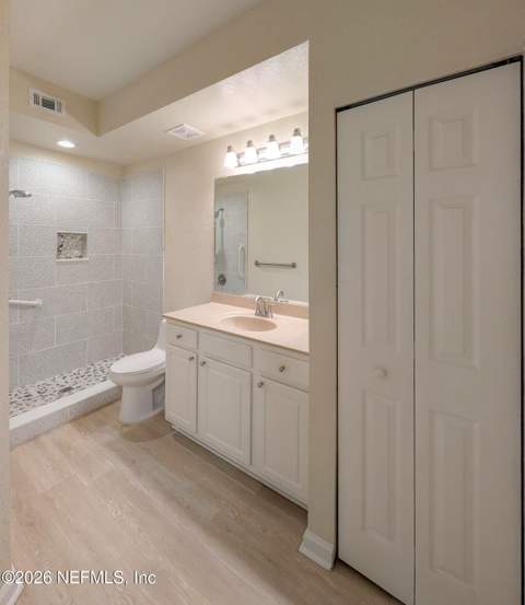 10075 Gate Parkway #302, Jacksonville FL - photo 21 of 33
