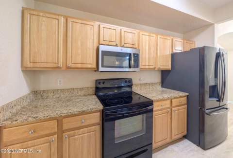 10075 Gate Parkway #302, Jacksonville FL - photo 13 of 33