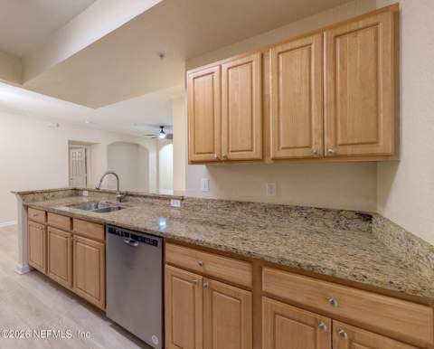 10075 Gate Parkway #302, Jacksonville FL - photo 12 of 33