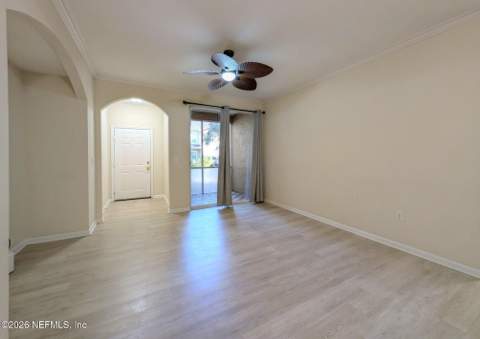 10075 Gate Parkway #302, Jacksonville FL - photo 6 of 33