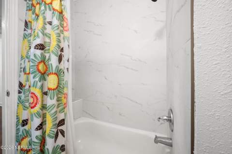 6820 Mayapple Road, Jacksonville FL - photo 13 of 40