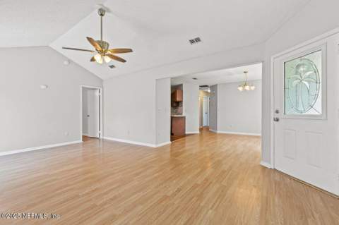 2405 Bluffton Drive, Jacksonville FL - photo 7 of 39