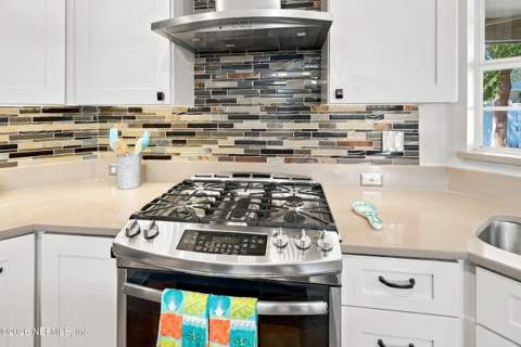 11091 Turnbridge Drive, Jacksonville FL - photo 13 of 40