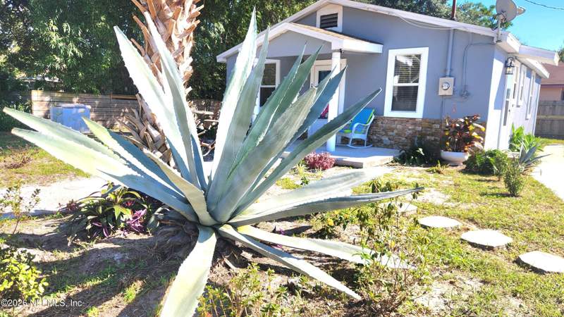 2 bedroom Single Family Residence at 536 S 2nd Avenue, South Pablo Beach, Jacksonville Beach — photo 5