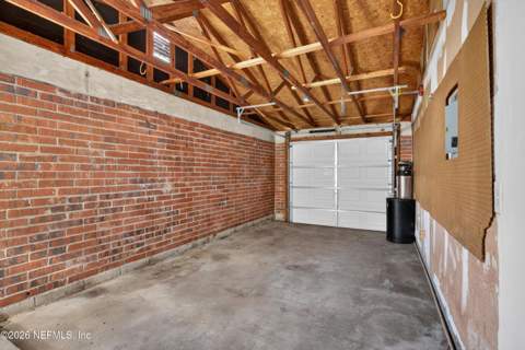 2227 Dumfries Circle, Jacksonville FL - photo 7 of 38