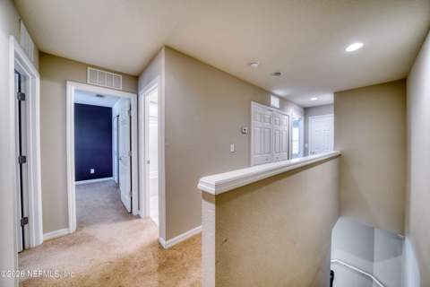 7030 Berrybrook Drive, Jacksonville FL - photo 19 of 40