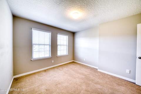 7030 Berrybrook Drive, Jacksonville FL - photo 21 of 40
