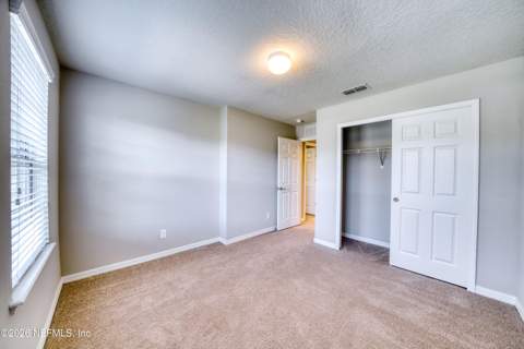 7030 Berrybrook Drive, Jacksonville FL - photo 22 of 40