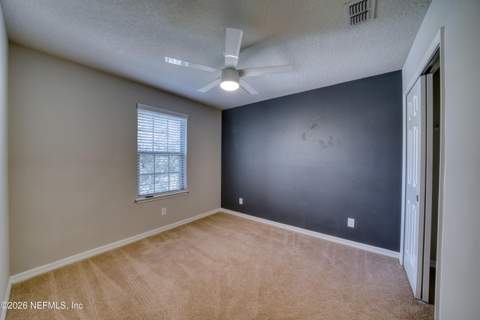 7030 Berrybrook Drive, Jacksonville FL - photo 24 of 40