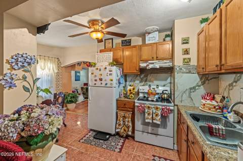 2420 Lantana Avenue, Jacksonville FL - photo 9 of 13