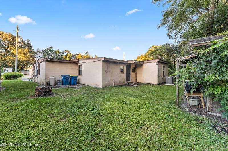 3 bedroom Single Family Residence at 2420 Lantana Avenue, Magnolia Gardens, Jacksonville — photo 3