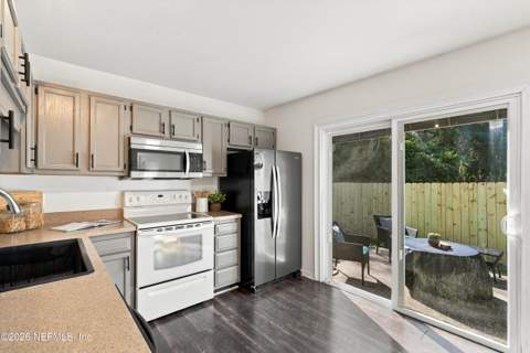 11736 Valley Garden Drive, Jacksonville FL - photo 14 of 32