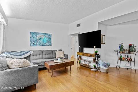 5511 Keystone Drive, Jacksonville FL - photo 7 of 39