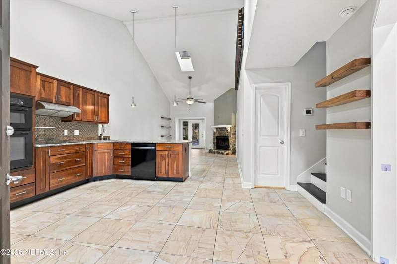 2 bedroom Townhouse at 11436 Squire Way Lane, Villages Of Mandarin, Jacksonville — photo 3