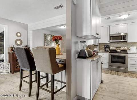 4203 Dayrl Road, Jacksonville FL - photo 9 of 20