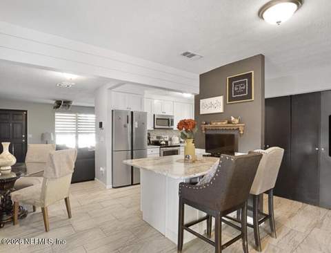 4203 Dayrl Road, Jacksonville FL - photo 10 of 20