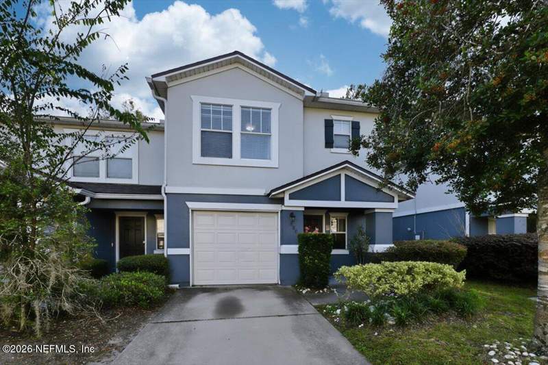 3 bedroom Townhouse at 880 Black Cherry Drive #880, Crossings At Cypress Trace, St. Johns — photo 2