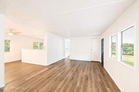 208 Navajo Street, Satsuma FL - photo 6 of 28