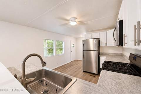 208 Navajo Street, Satsuma FL - photo 13 of 28