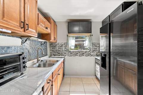 3323 Columbus Avenue, Jacksonville FL - photo 10 of 34
