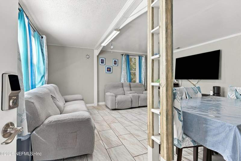 3 bedroom Single Family Residence at 3323 Columbus Avenue, Harveys Addition, Jacksonville — photo 4