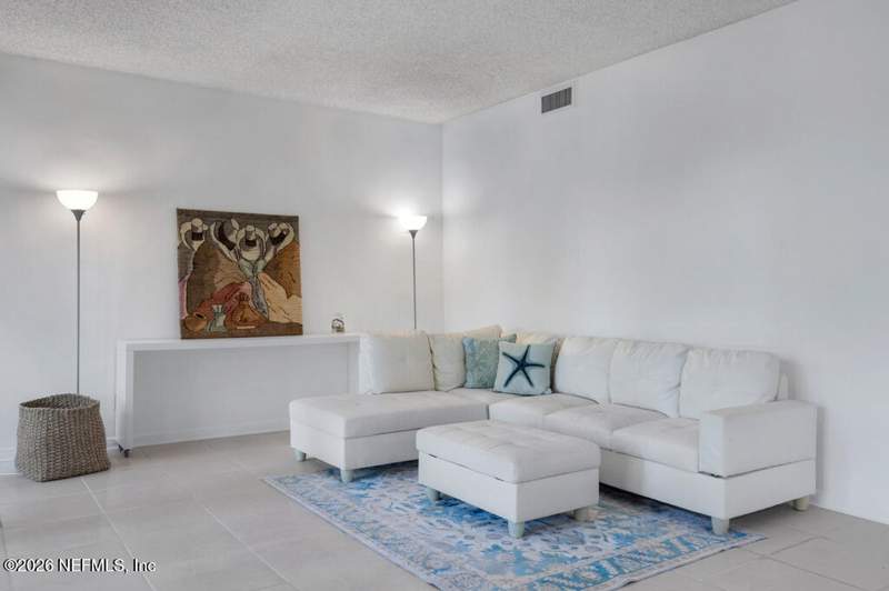 2 bedroom Condominium at 7619 Las Palmas Way #248, Las Palmas, Jacksonville — photo 3