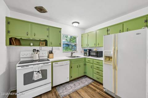 5459 Carrin Lane, Jacksonville FL - photo 6 of 26