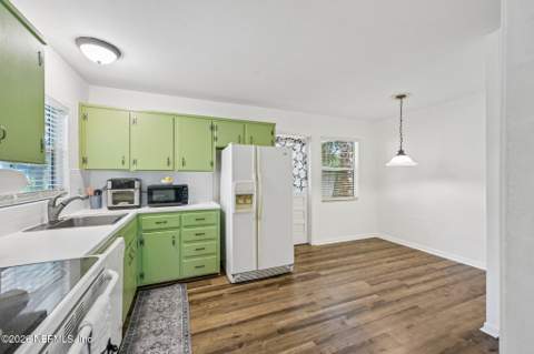 5459 Carrin Lane, Jacksonville FL - photo 7 of 26
