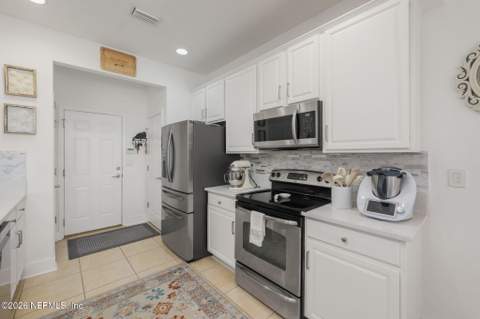 4225 Clybourne Lane, Jacksonville FL - photo 11 of 38