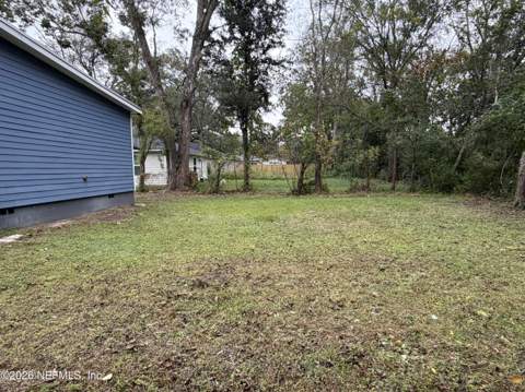 3230 Deason Avenue, Jacksonville FL - photo 10 of 34