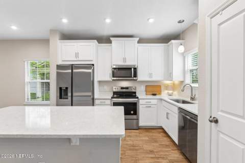 12076 Calvesta Street, Jacksonville FL - photo 7 of 69