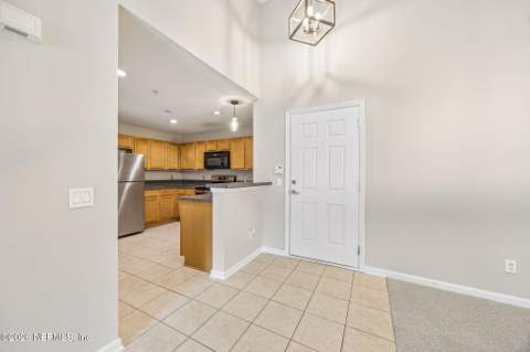 3631 Kirkpatrick Circle #9, Jacksonville FL - photo 6 of 29