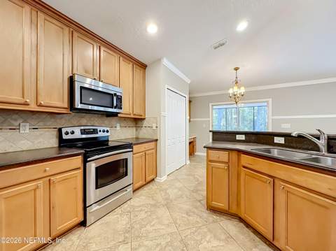 808 Bonaparte Landing Boulevard, Jacksonville FL - photo 16 of 44