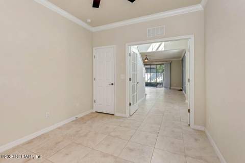 7014 Peppercorn Court, Jacksonville FL - photo 7 of 33