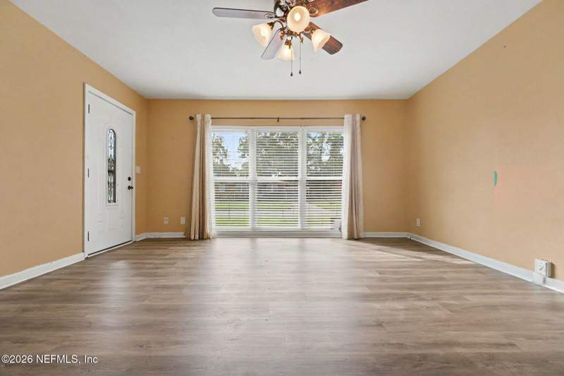 3 bedroom Single Family Residence at 6329 Cherry Laurel Drive, Cedar Hills, Jacksonville — photo 2