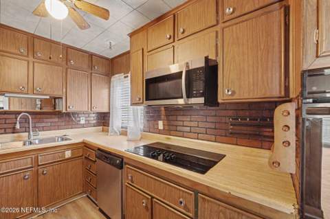 6329 Cherry Laurel Drive, Jacksonville FL - photo 14 of 35