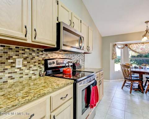 14137 Twin Falls Drive, Jacksonville FL - photo 13 of 51