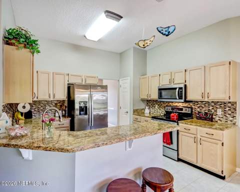 14137 Twin Falls Drive, Jacksonville FL - photo 16 of 51