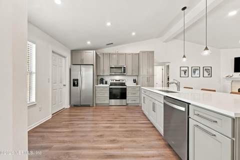 12550 Hunters Branch Way, Jacksonville FL - photo 7 of 41