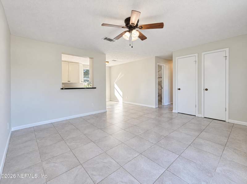 3 bedroom Single Family Residence at 10784 Liscard Road, Sandalwood, Jacksonville — photo 3
