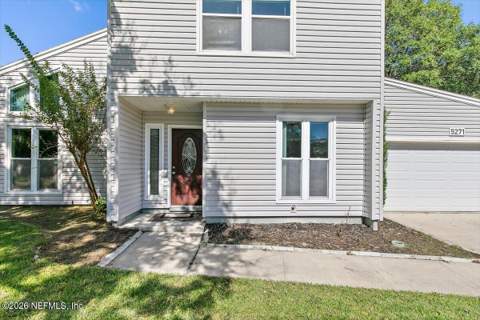 5271 Alloaks Court, Jacksonville FL - photo 8 of 33